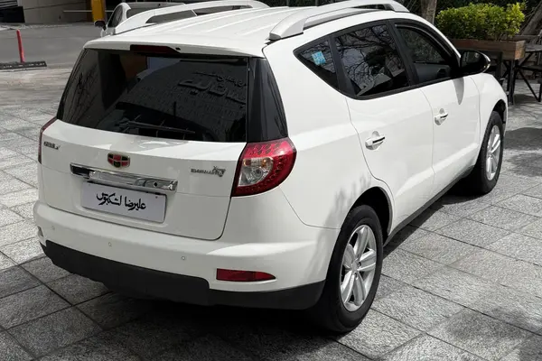 جیلی، امگرند X7