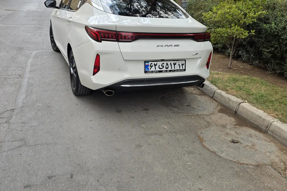 کی ام سی،  J7