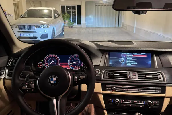 ب ام و، سری 5 سدان