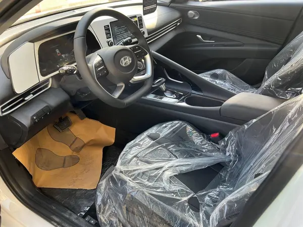 هیوندای، النترا