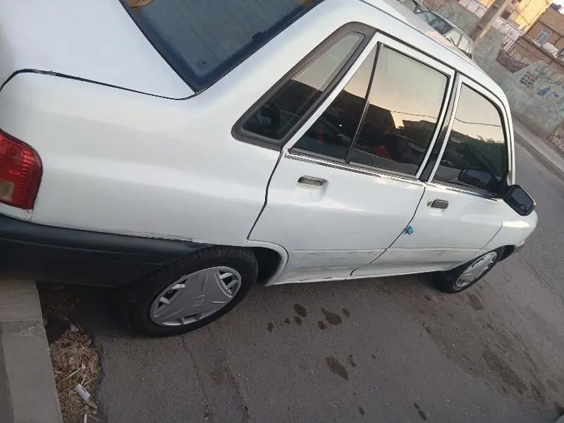 پراید،  صندوق دار