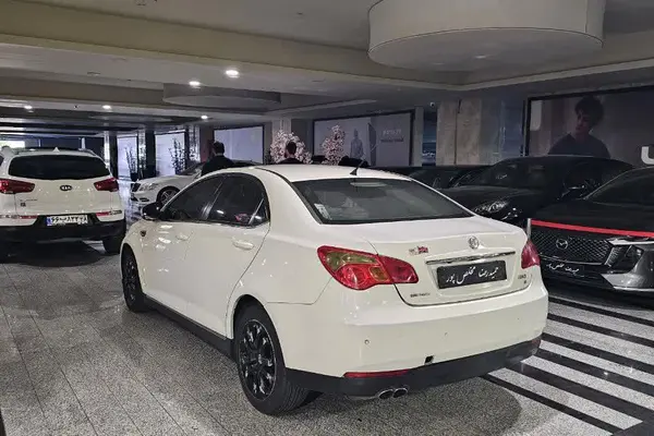 ام جی  550