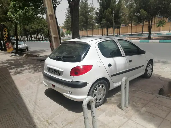پژو  206