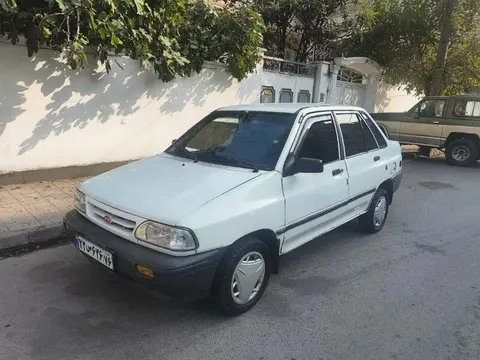پراید، صندوق دار