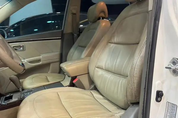 هیوندای، آزرا (گرنجور)