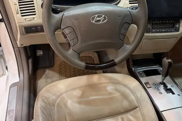 هیوندای، آزرا (گرنجور)