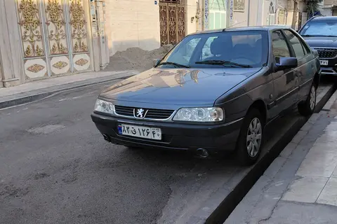 پژو، 405