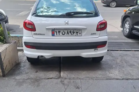 پژو، 207