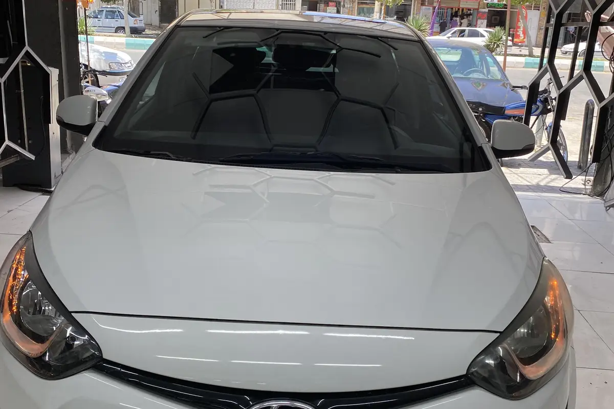 هیوندای  i20