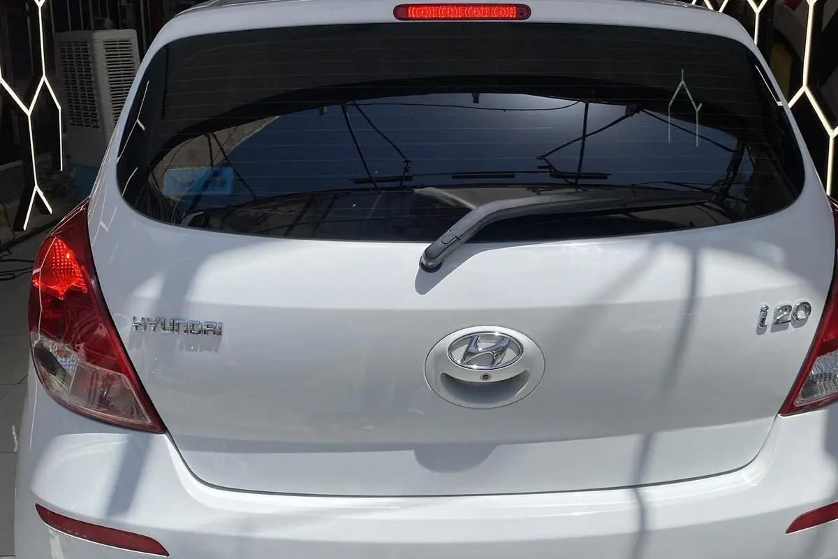 هیوندای  i20