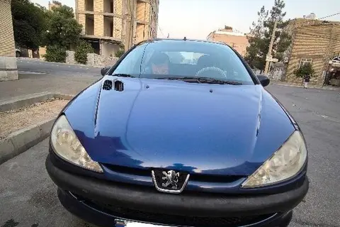 پژو، 206
