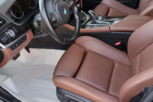 ب ام و، سری 5 سدان