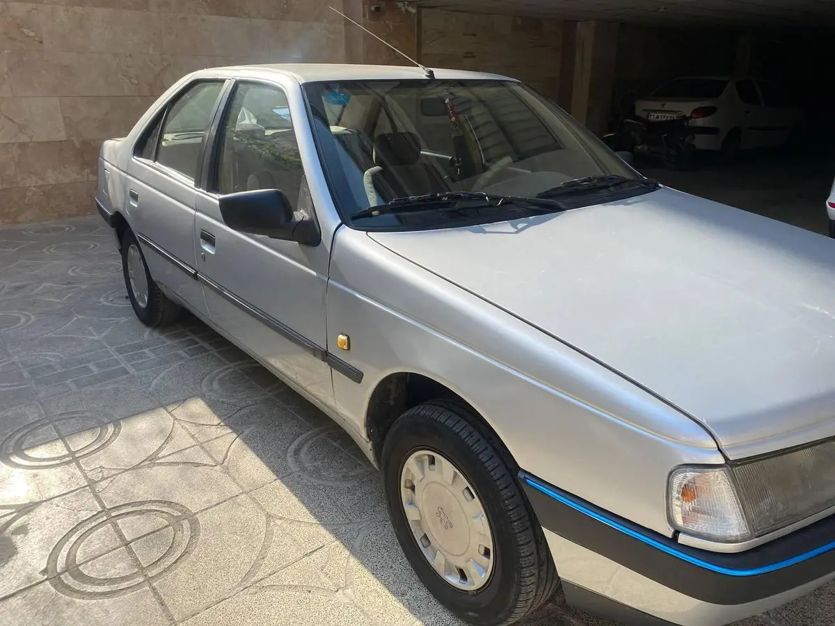 پژو،  405