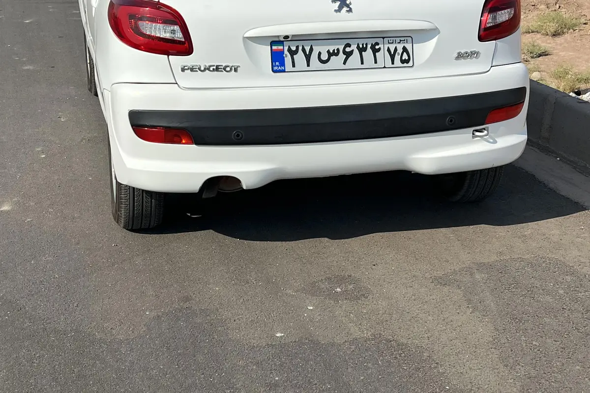 پژو،  207