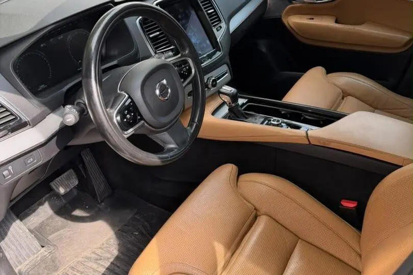 ولوو،  XC90