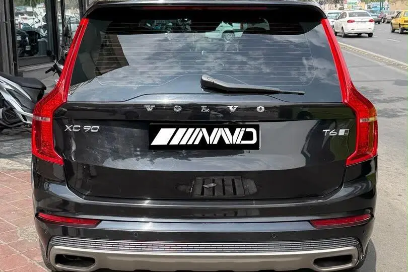 ولوو،  XC90