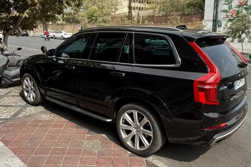 ولوو،  XC90