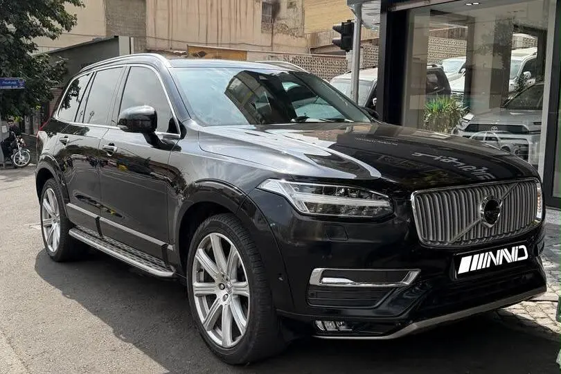 ولوو،  XC90