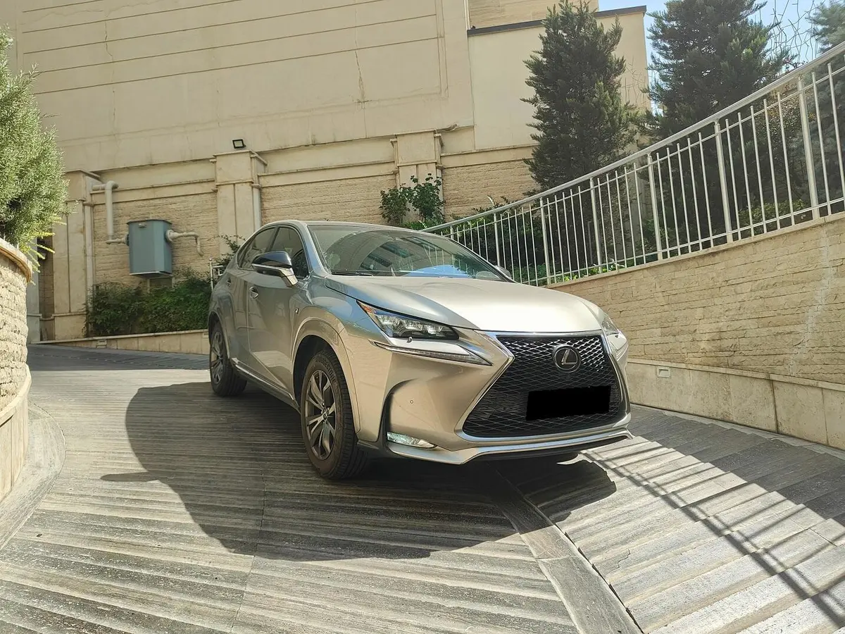 لکسوس،  NX