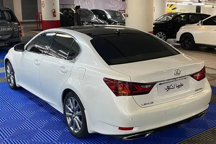 لکسوس،  GS
