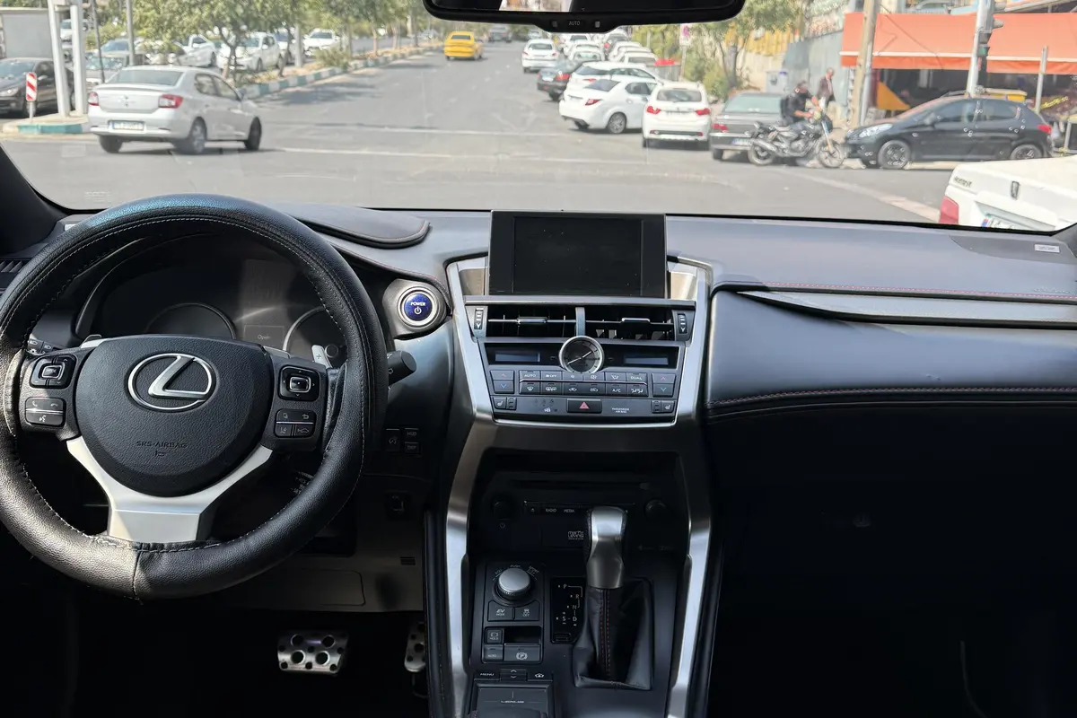 لکسوس،  NX