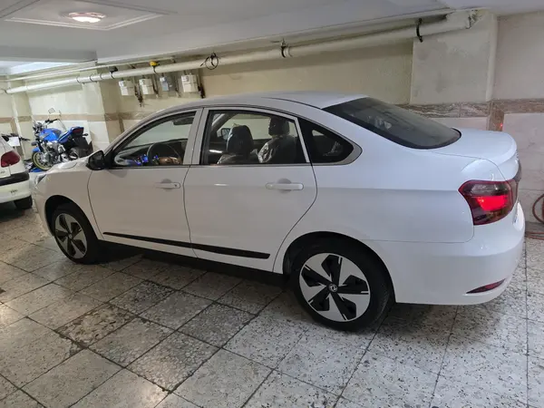 دانگ فنگ  E70