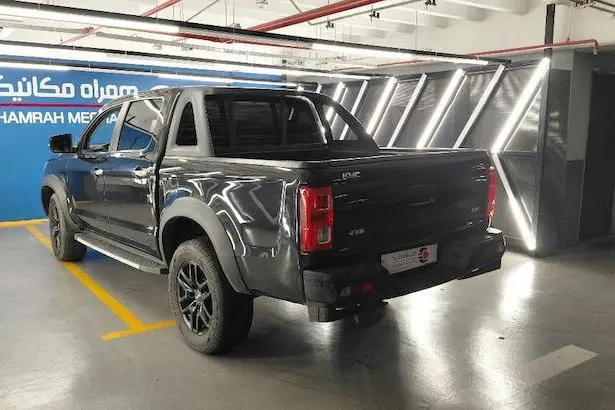 کی ام سی  T8