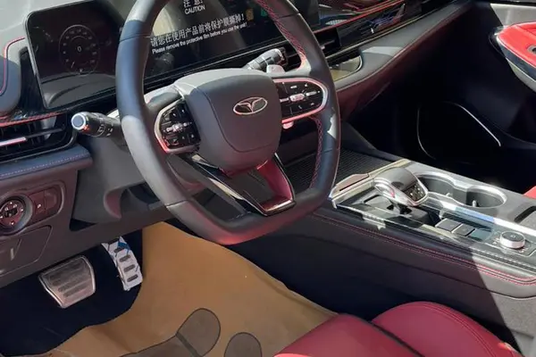 فونیکس، آریزو 6 جی تی (Z6 GT)