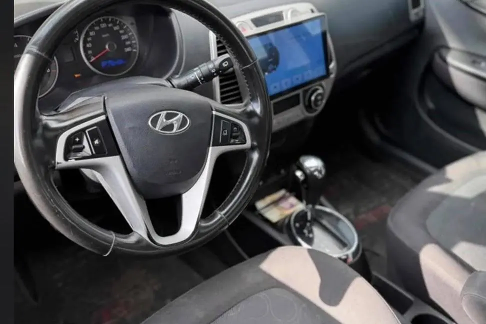 هیوندای،  i20