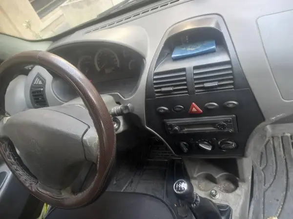 تیبا، صندوق دار