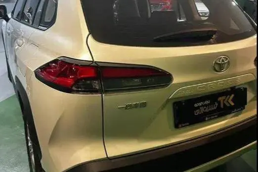 تویوتا، کرولا کراس هیبرید