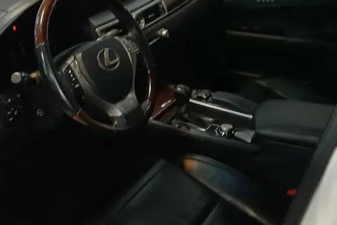 لکسوس، GS