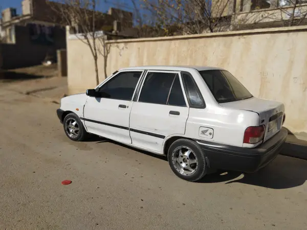 پراید، صندوق دار