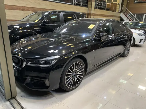 ب ام و، سری 7