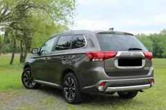 میتسوبیشی، اوتلندر PHEV