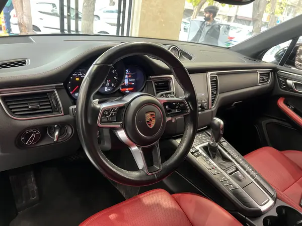 پورشه، ماکان