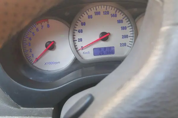 ام وی ام، X33