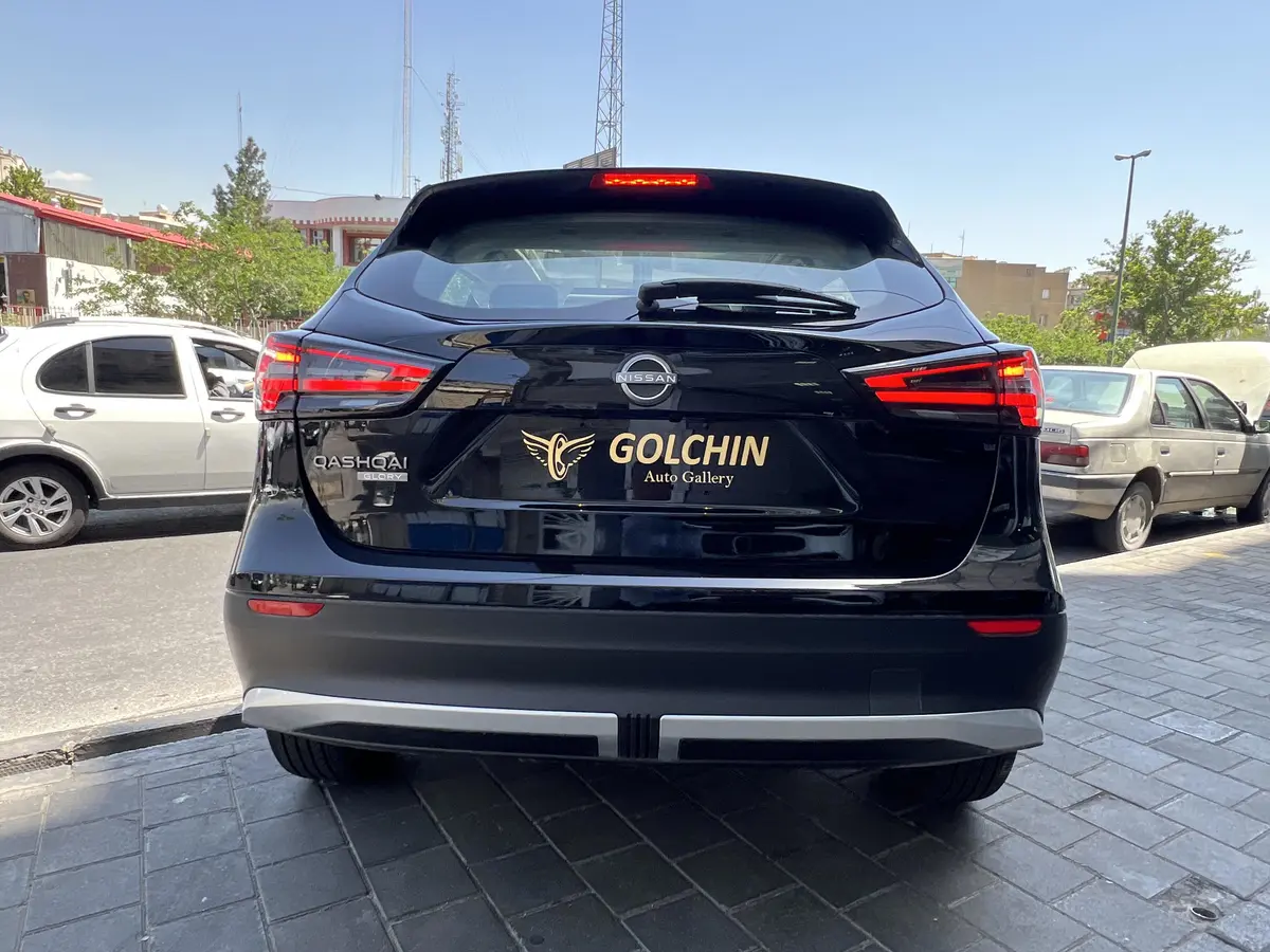 نیسان،  قشقایی