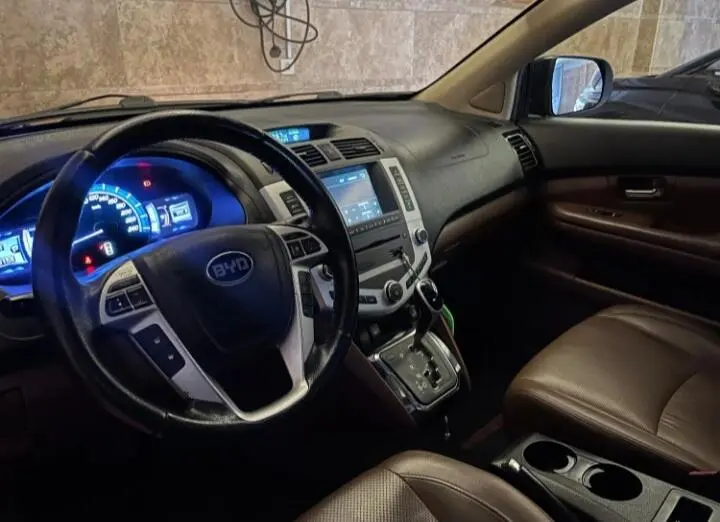 بی وای دی،  S6
