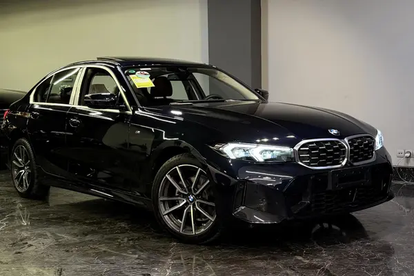 ب ام و، سری 3 سدان