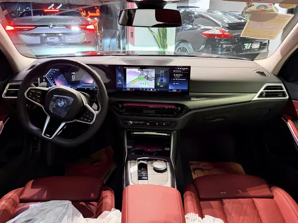 ب ام و، سری 3 سدان