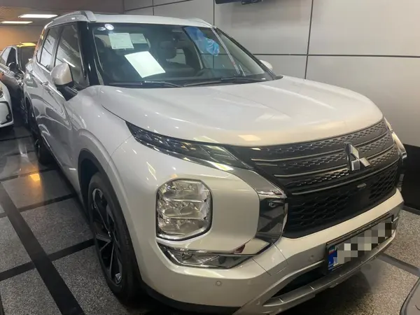 میتسوبیشی، اوتلندر