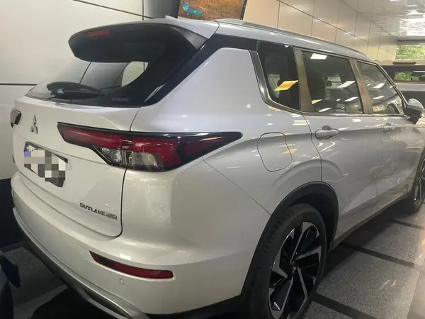 میتسوبیشی، اوتلندر