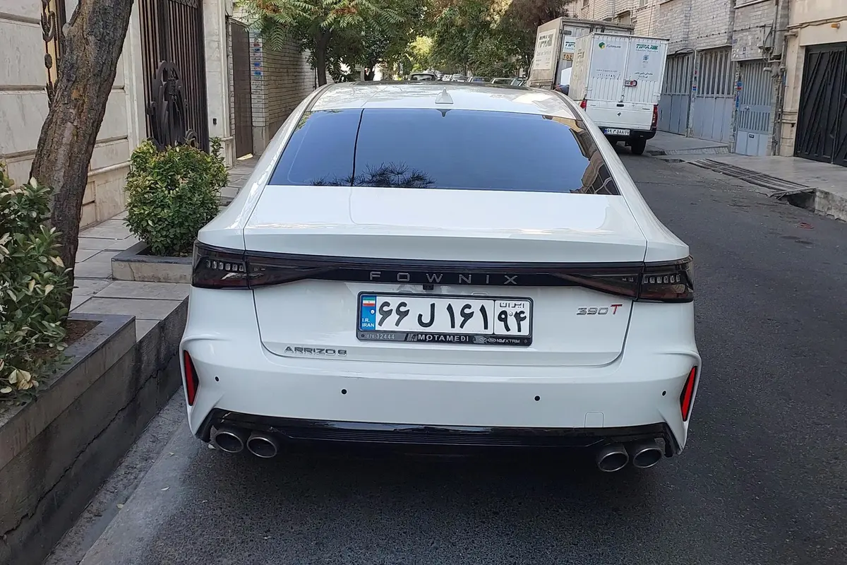 فونیکس،  آریزو 8 (Z8)
