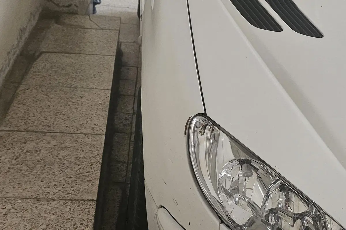 پژو،  206