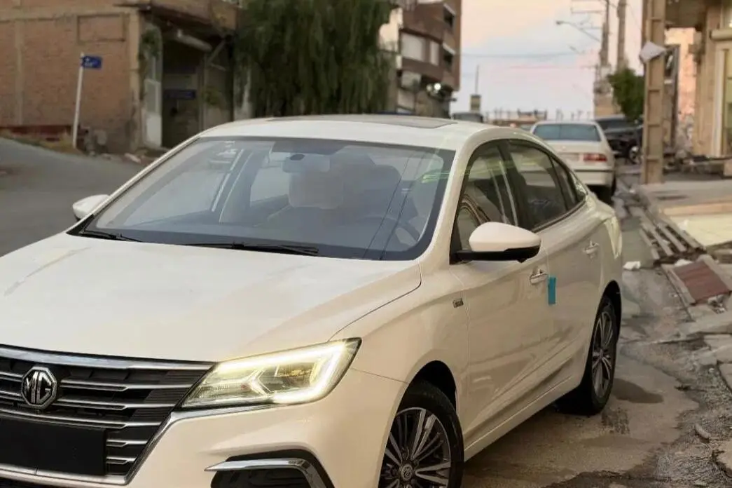 ام جی،  5