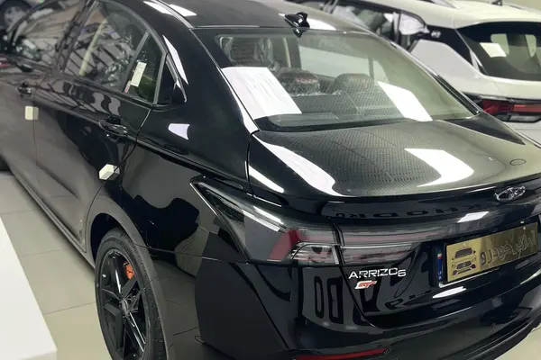 فونیکس، آریزو 6 جی تی (Z6 GT)