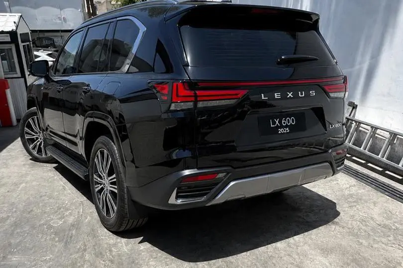 لکسوس  LX