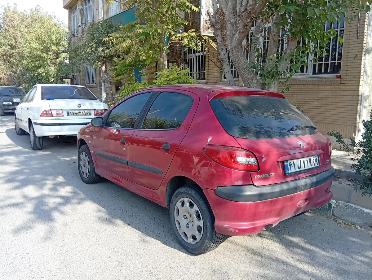 پژو،  206