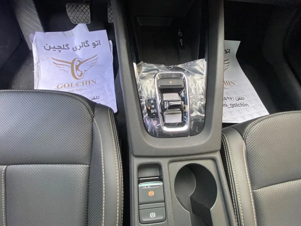اشکودا،  اوکتاویا پرو